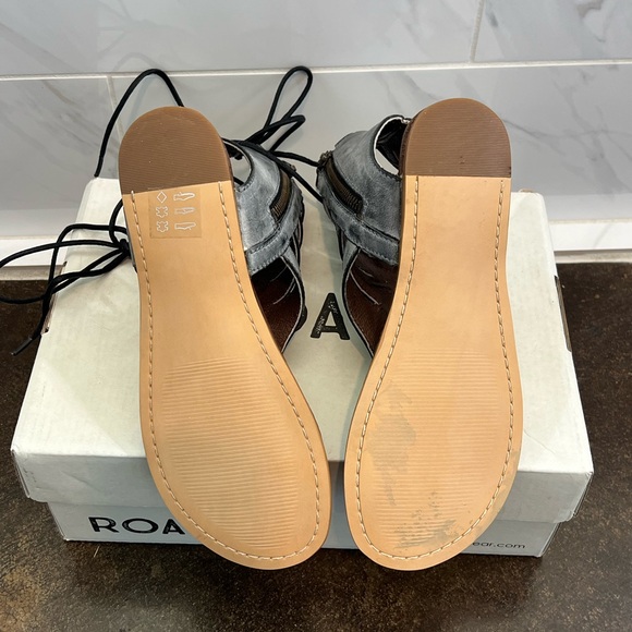 Bed Stu Gray and Brown Sandals - Picture 3 of 7